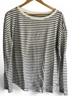 Gap Linen Blend Black and White Long Sleeve Tee - Size Medium